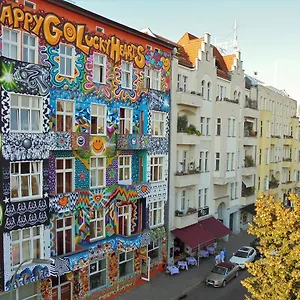 Happy Go Lucky + Hostel